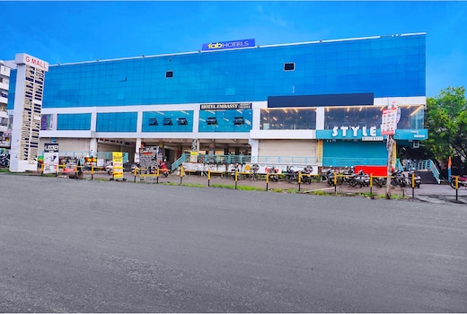 FabHotel Embassy - Nr. Amanora Mall, Pune