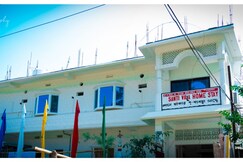 Santi Villa Homestay., Sabroom