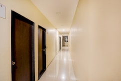 Collection O Vyara Railway Station Formerly Crystal Guest House, Vyara