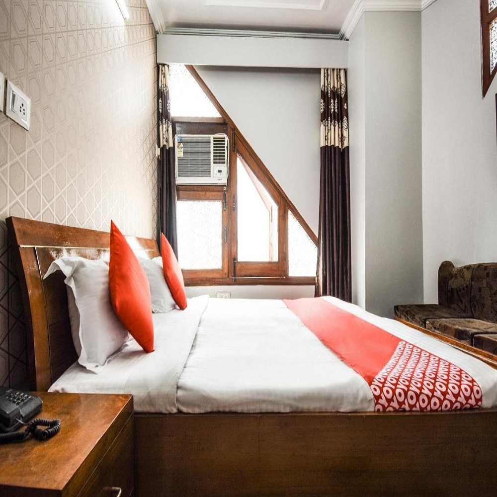Hotel Prem Prakash - Tap to explore photos