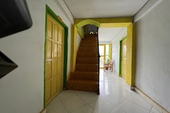 Hotel O Kost Btnompo Near SDI Bontosallang, Gowa