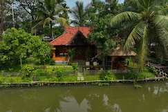 Little Chembaka Private Villa with River View, Muvattupuzha