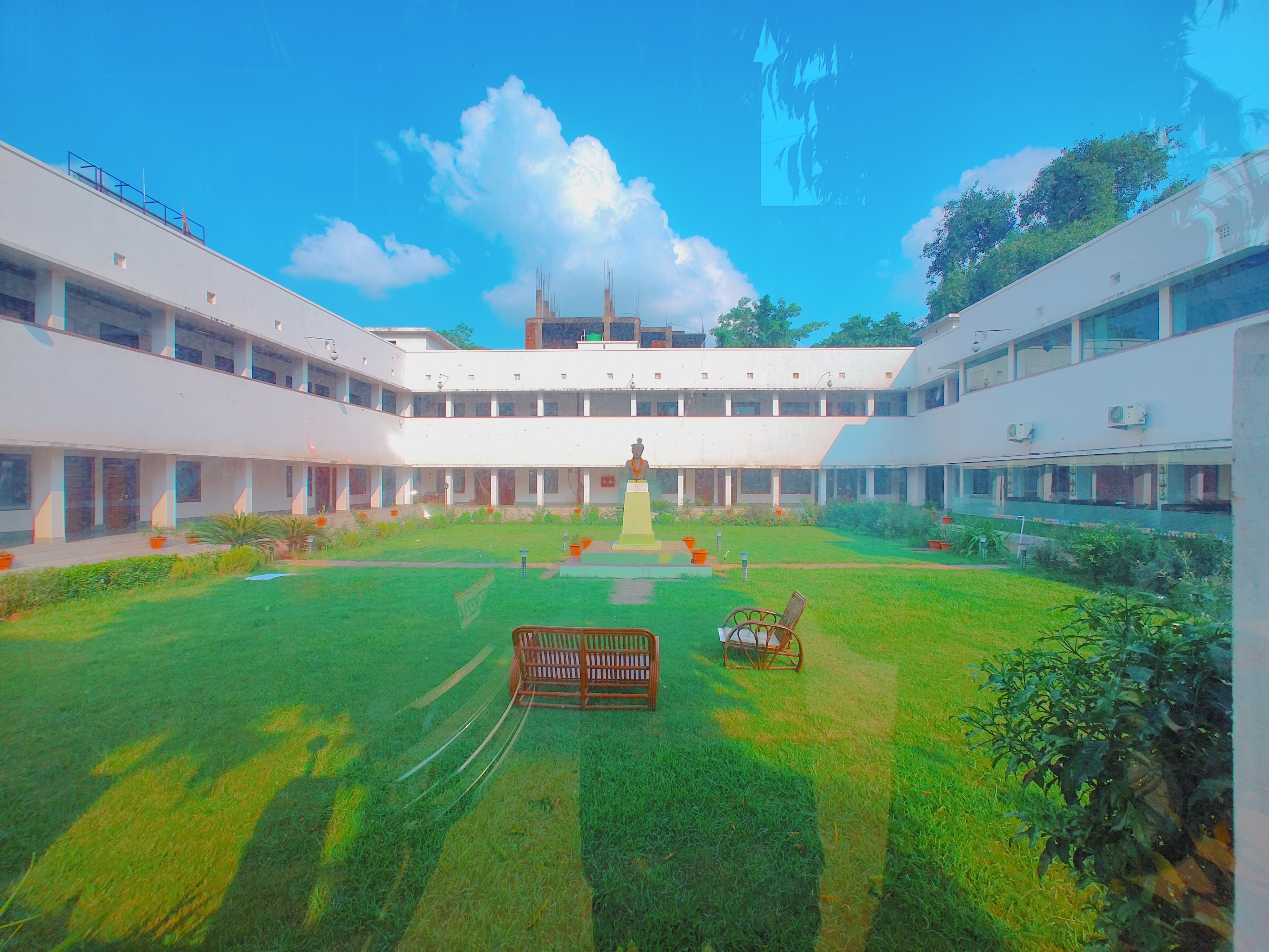 Shree Gulab Mansion Hotel and Restaurant - Tap to explore photos