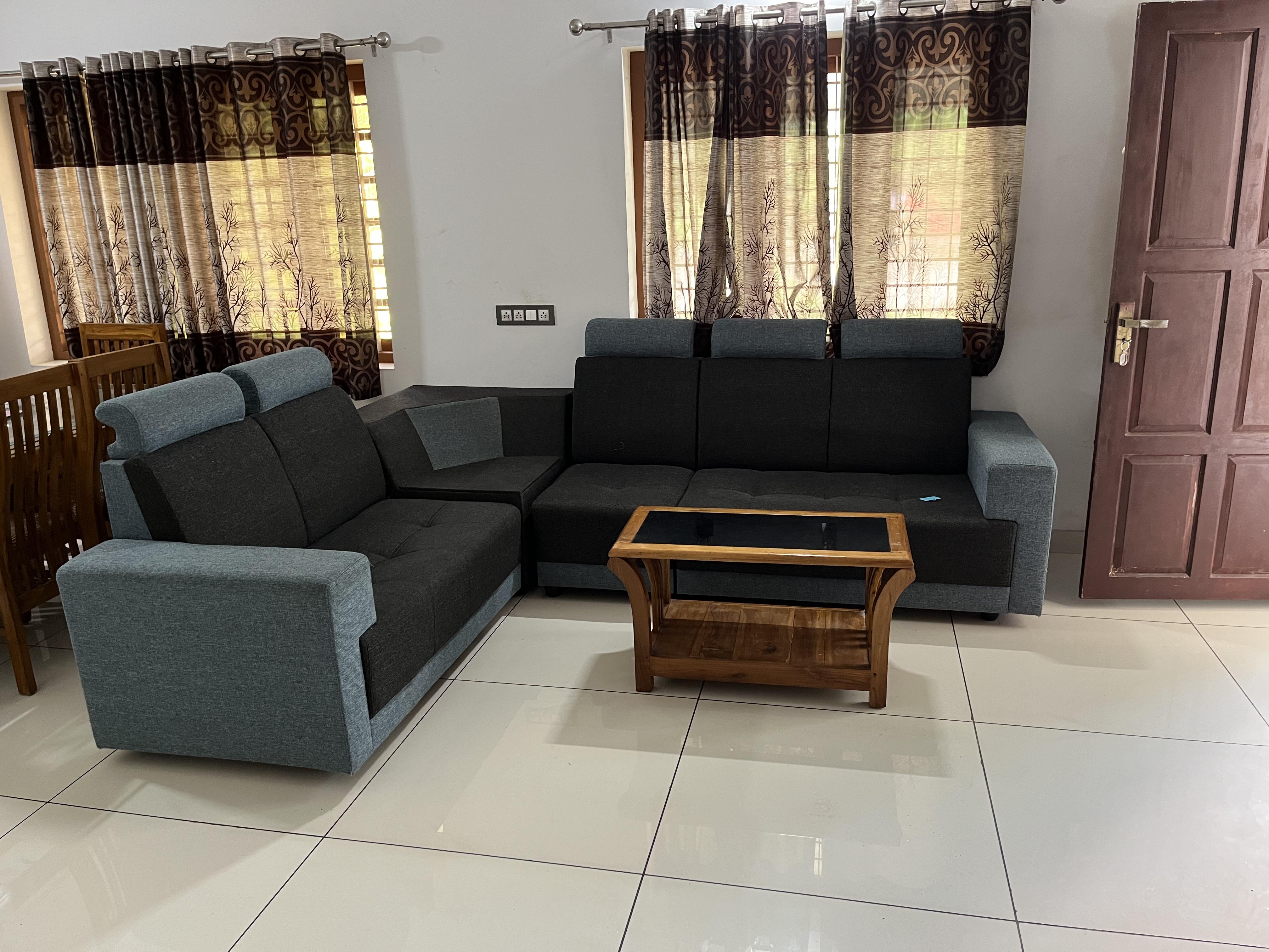 Safari Home Stay - Tap to explore photos