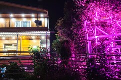 The Pacific Kanatal Hotel, Kanatal