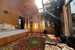 HieSky Treehouse Jibhi, Jibhi