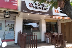 Hotel Honest (MALE ONLY), Mumbai