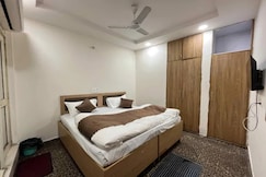 FabHotel Paradise Inn I, Pune