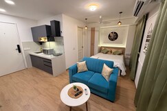 Urban Escape by Tripiva Stays, Pune