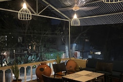 Villa Eliets 4BHK Pvt Pool Parking Sangolda, Goa