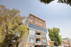 Hotel DCM Residency, Sehore