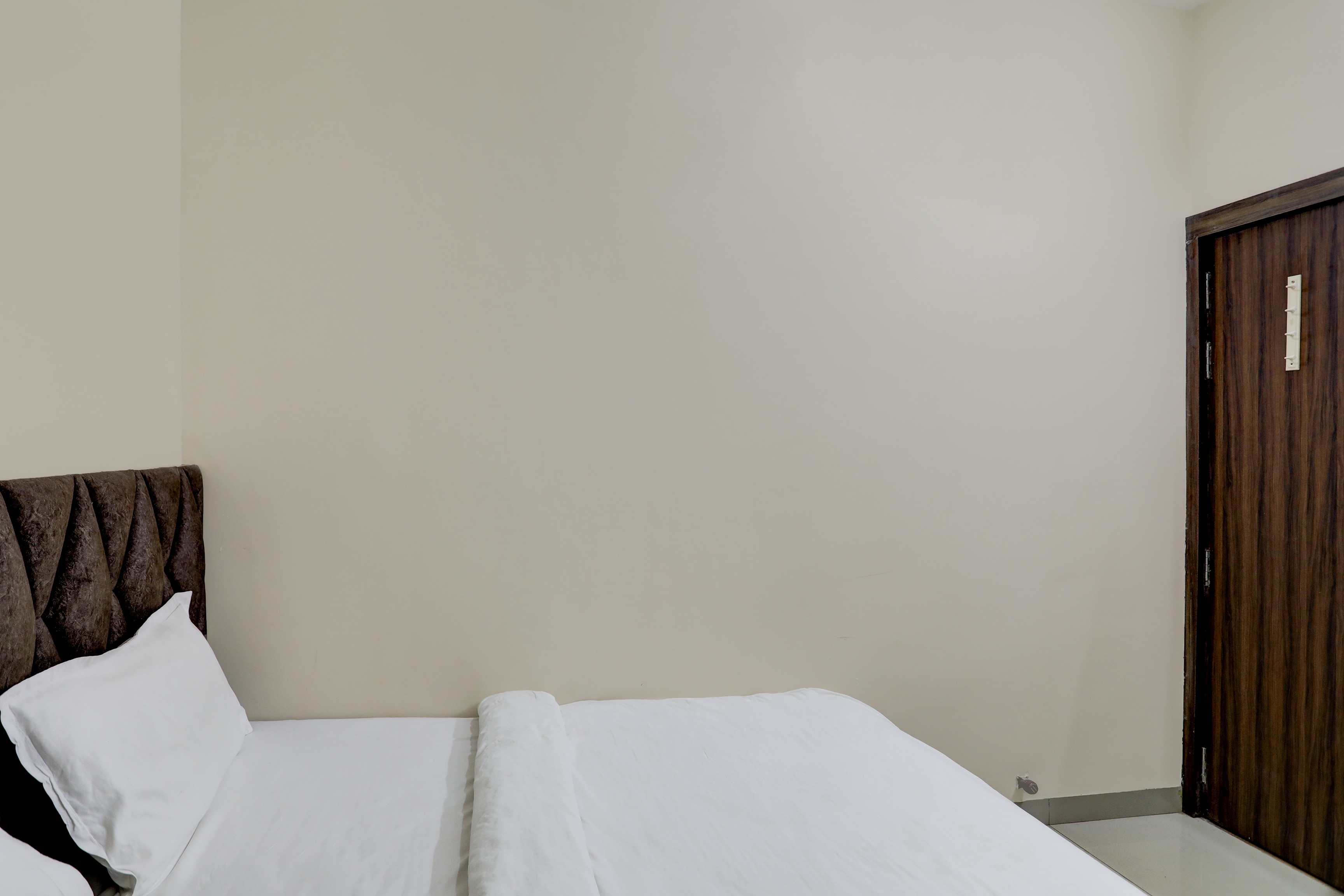 Hotel O Shikar Avenue Ujjain - Tap to explore photos