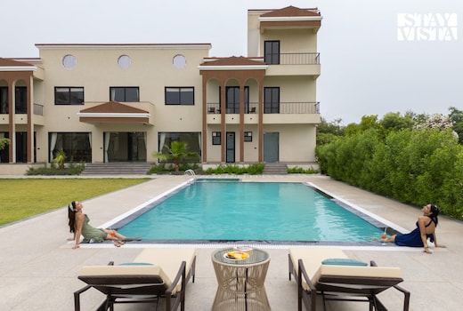 StayVista at The Duo @ Eleganza Villas