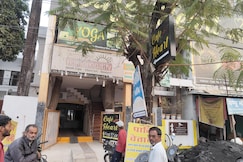 The Palm Tree Home Stay the name of comfort, Jabalpur