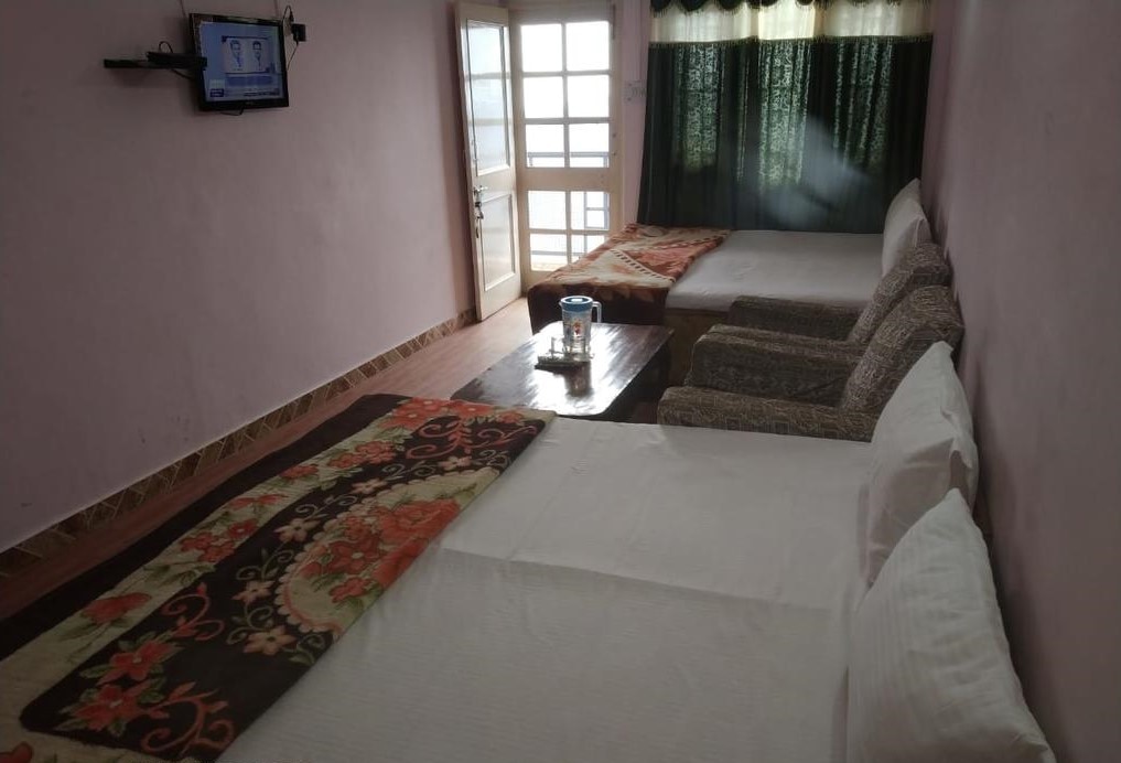 Thakur Home Stay - Tap to explore photos