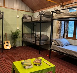 10 Bed Mixed bunk Bed Dormitory