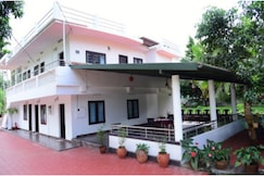 Dewdrops Farm Stay | Rooms & Guided Treks, Wayanad