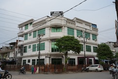 Aman Paradise Hotel & Banquet, Kanpur