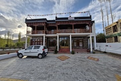 Dolkar Stay, Leh