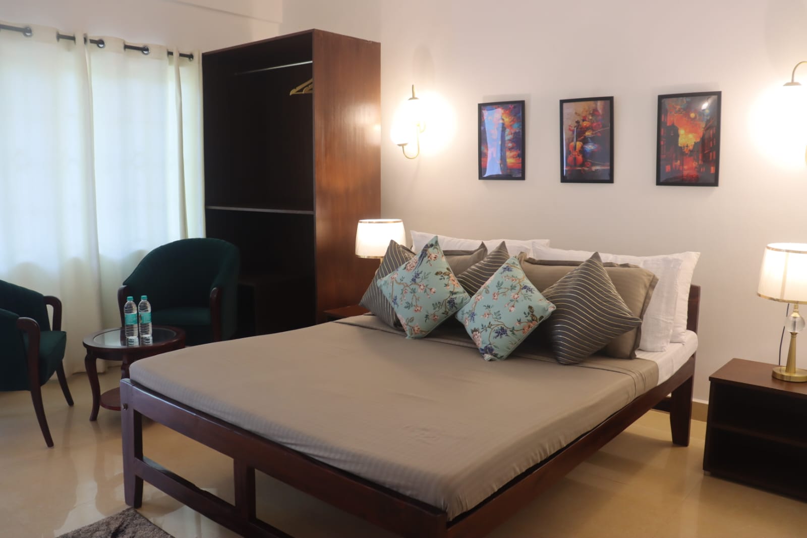 APRICOT INN - ROOMS WITH COMMON POOL NEAR ASHVEM BEACH - Tap to explore photos