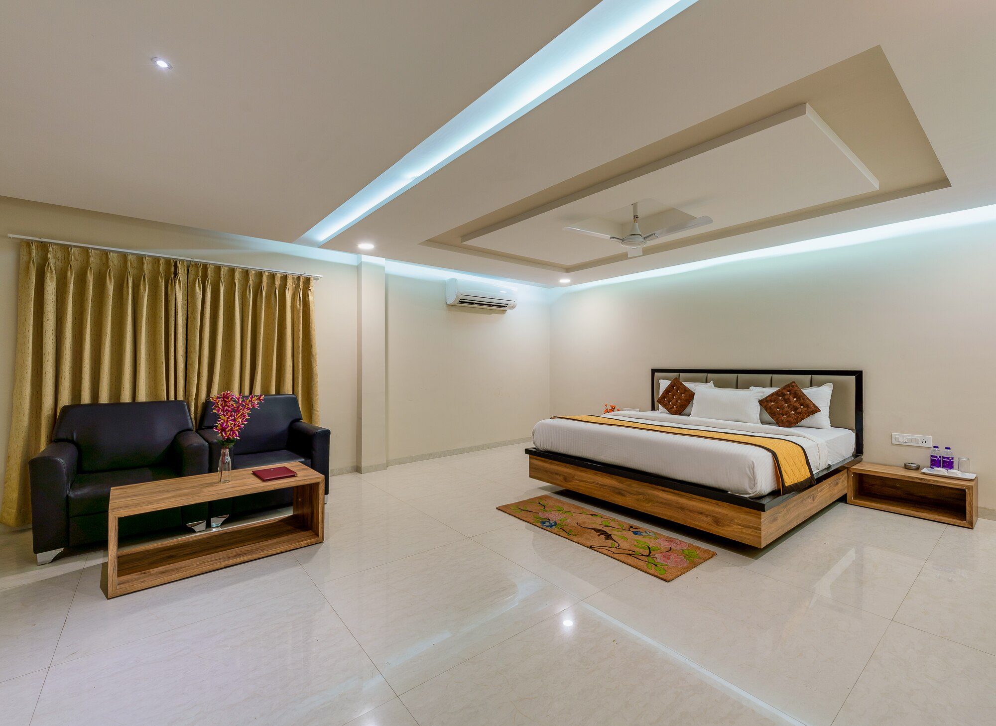 VOV Hotels Vijayapura - Tap to explore photos