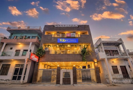 FabHotel AMR Grand I