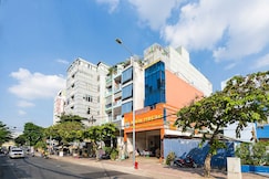 Collection O Dinh Dinh Hotel - Near Tan Son Nhat Airport, Ho Chi Minh City