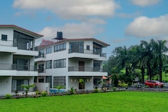 Luxurious and Scenic 9 BR Villa, Igatpuri
