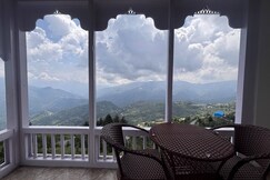 The Hidden Hedges Mountain Views Bonfire Nights, Narkanda