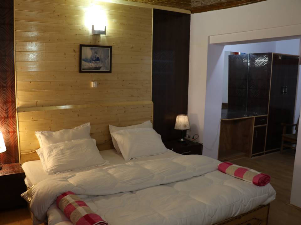 HOTEL FIRDAUS - Tap to explore photos