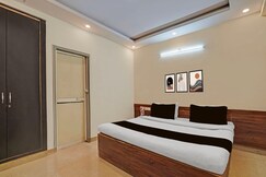 Hotel O by OYO SK Plaza, Hapur