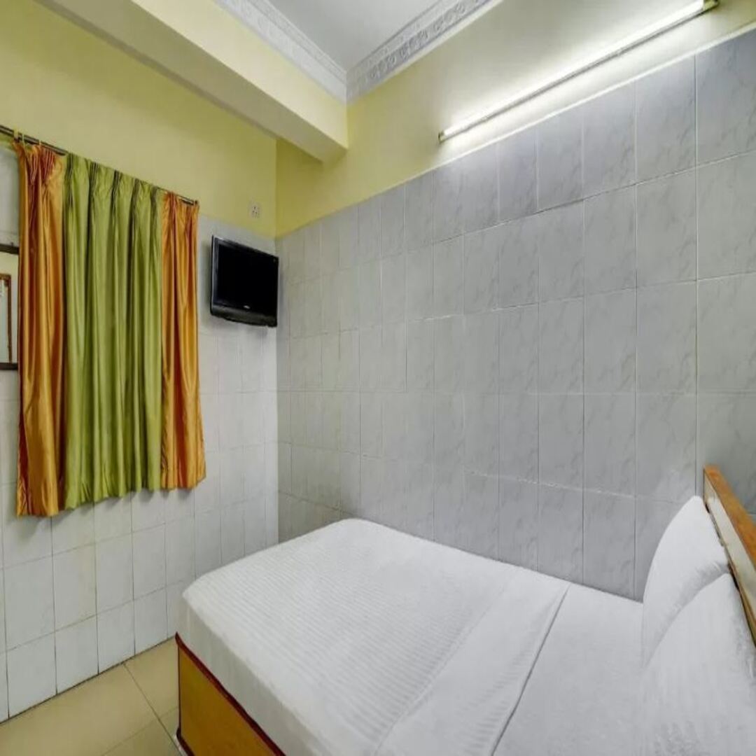 Hotel Royal Residency Secunderabad - Tap to explore photos