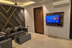 Hotel Aura luxury golf course road, Gurgaon