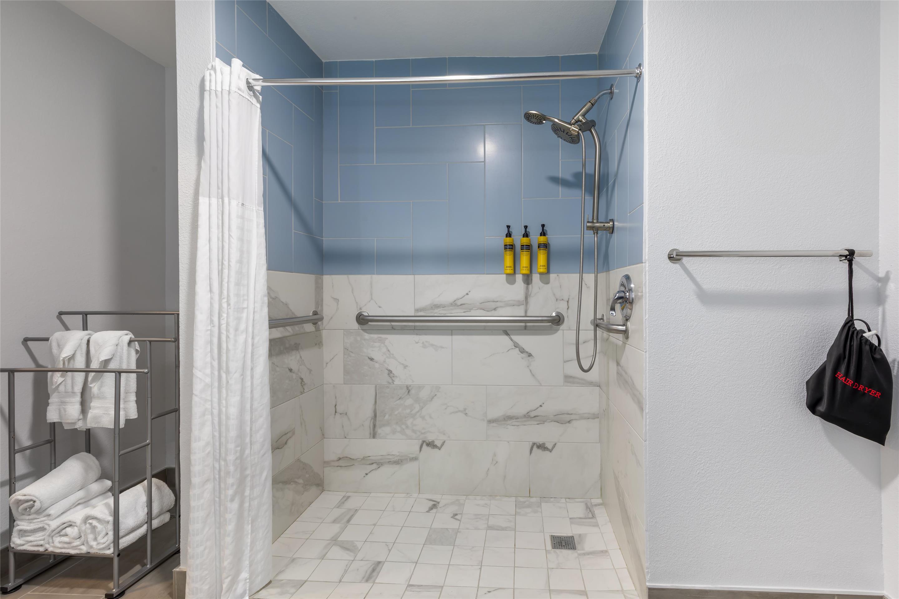 Best Western Plus Lewisville/Coppell - Tap to explore photos