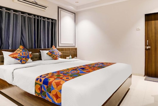 Hotel Govind Park Shirdi - ( 200 Meter From Sai Samadhi Temple )
