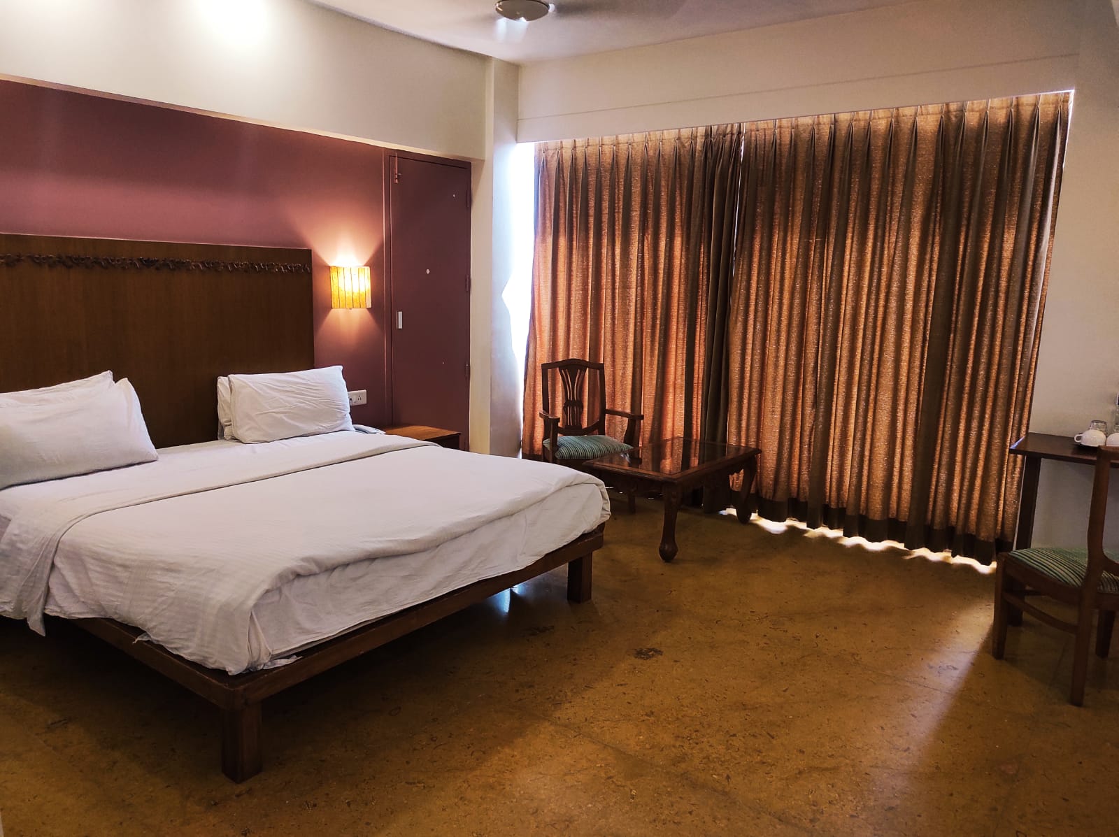 Krishna Inn By Royal Hotels 4