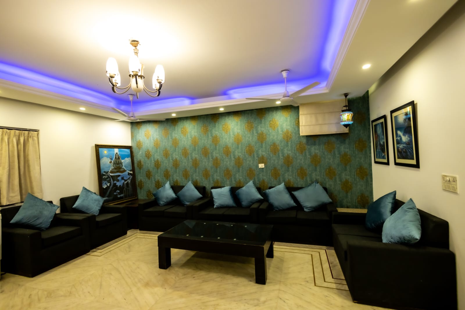 Namastey Homes Apartment in Vasant Kunj Near Airport - Tap to explore photos