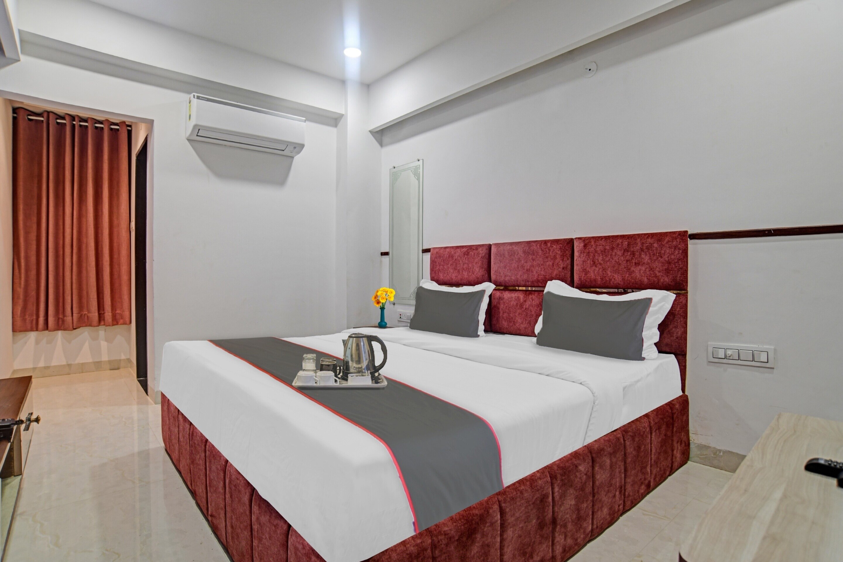 Hotel O Elite Residency - Tap to explore photos