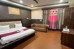 Hotel Royal plaza@ 4 min walk from CHD railway station, Chandigarh