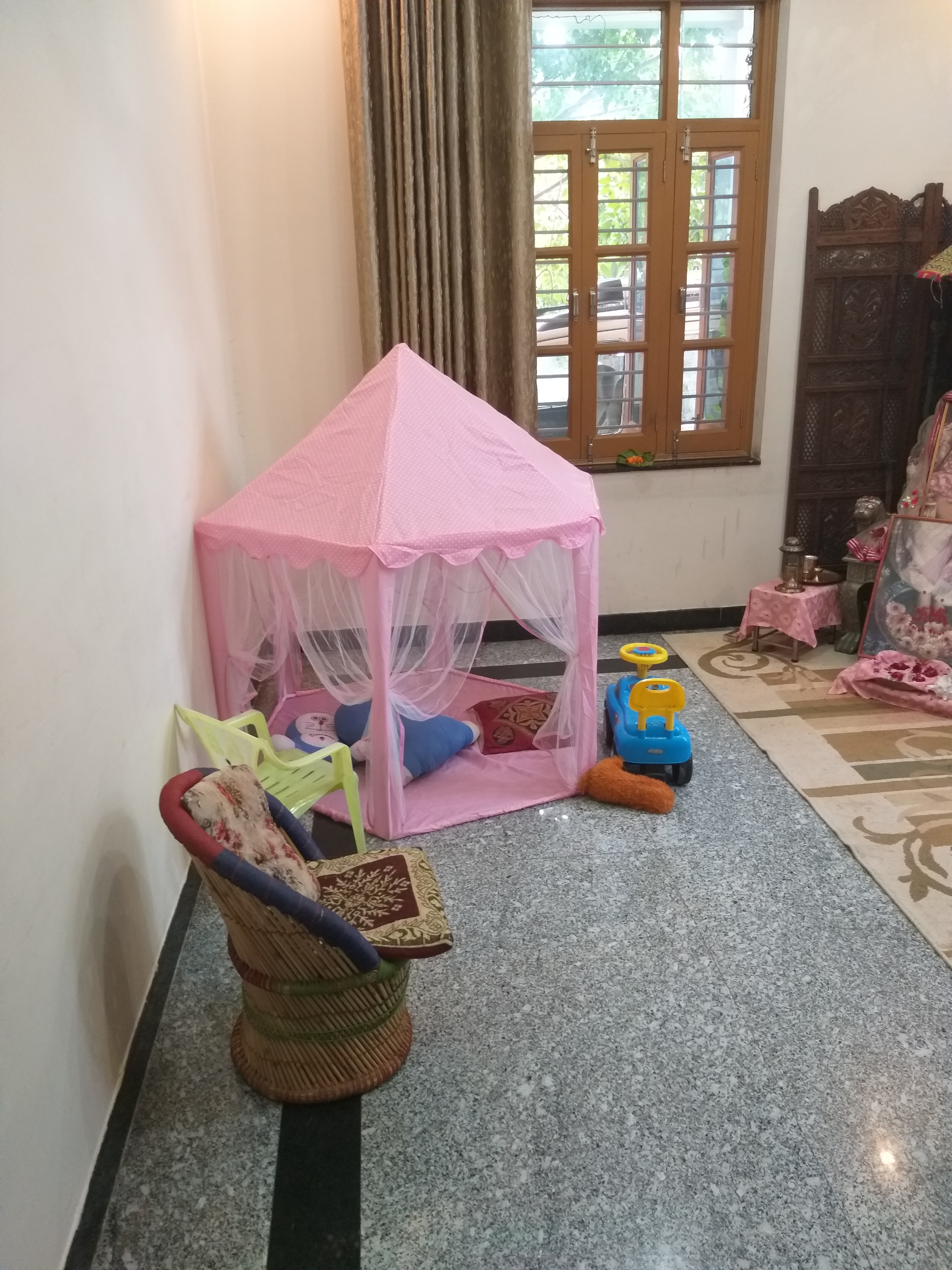 Awasthi's HomeStay - Tap to explore photos