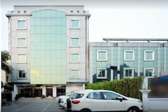 Hotel Amber, Lucknow