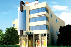 Hotel Paras, Bina