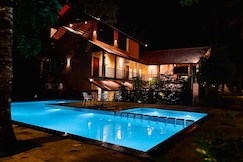 On The Rocks Athirappilly, Chalakudy