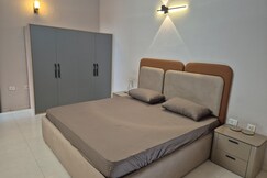 The Palm Villa Modern Private Villa with Lawn, Jaipur