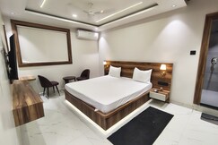 The Naivedyam Dine Inn, Nagod