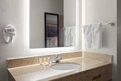 Days Inn by Wyndham Las Vegas, Curry