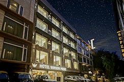 The Vanson Pride - Premier Stay & luxury Restaurant, Delhi