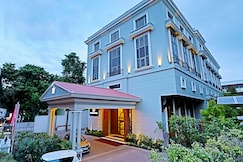 The Rialto Hotel, Bangalore