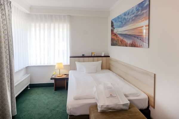 Best Western Plus Ostseehotel Waldschloesschen - Tap to explore photos