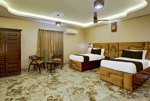 Super Townhouse NK Vivanta Luxury Rooms